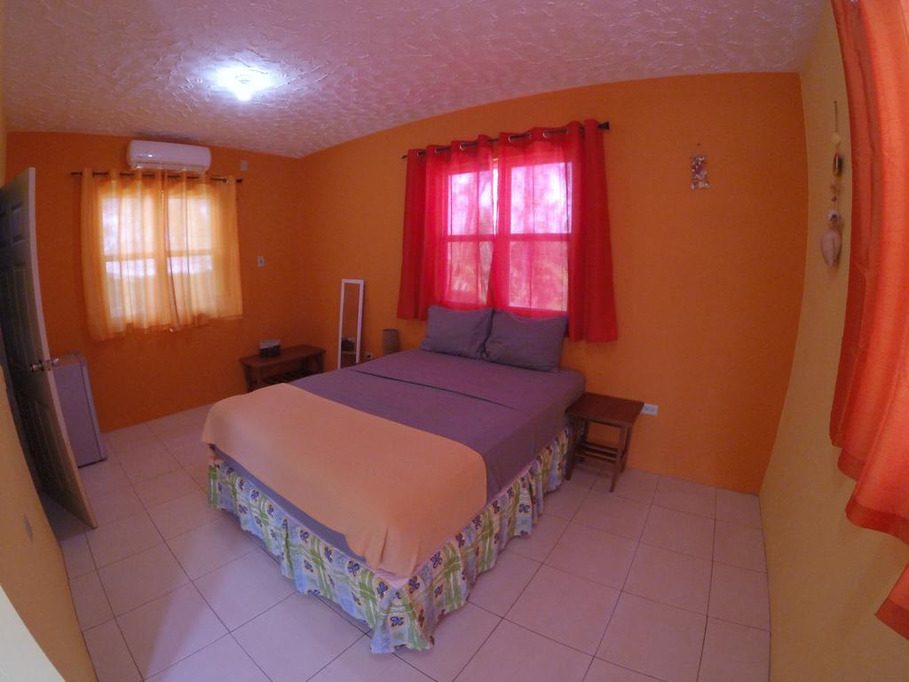 Fish Tobago Guesthouse Buccoo Dış mekan fotoğraf