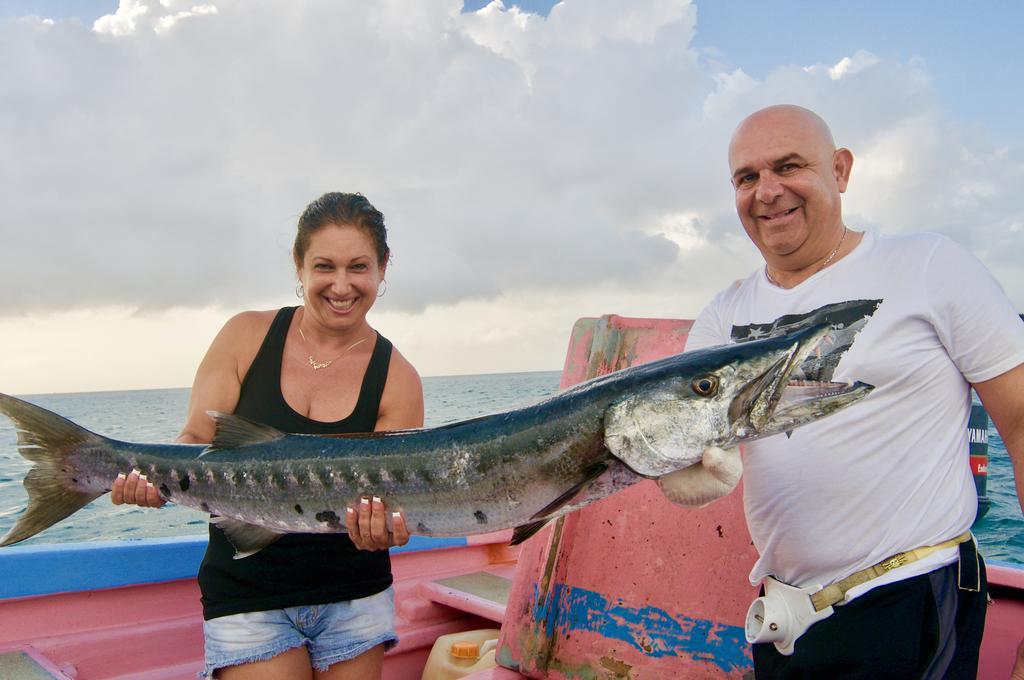 Fish Tobago Guesthouse Buccoo Dış mekan fotoğraf